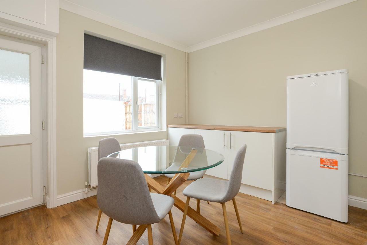 Cosy House In The Heart Of Beeston With Free Parking And Wifi Villa Nottingham Exterior photo